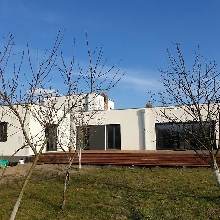 Apartament W Zieleni Do Wynajecia Blisko Jeziora Шрода-Вєлькопольска Екстер'єр фото
